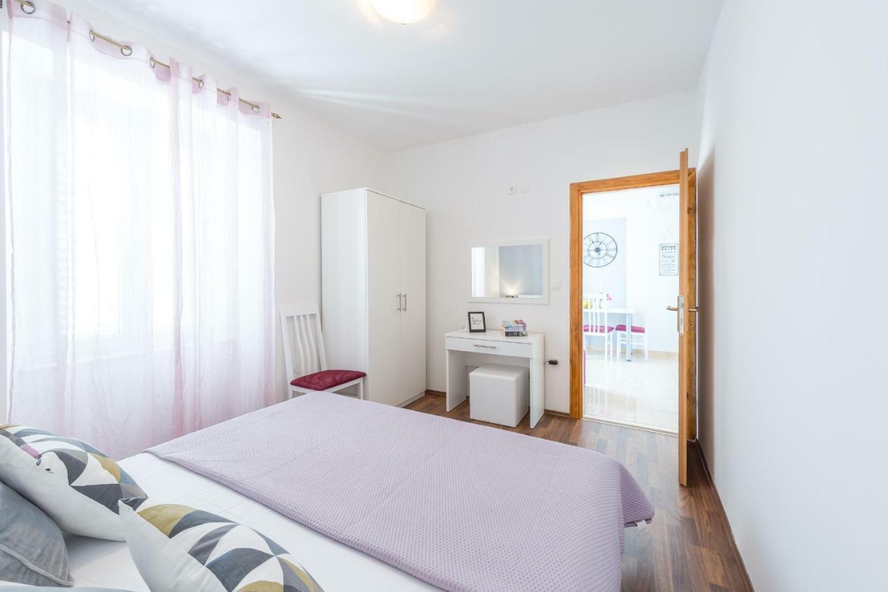 Fora Apartment