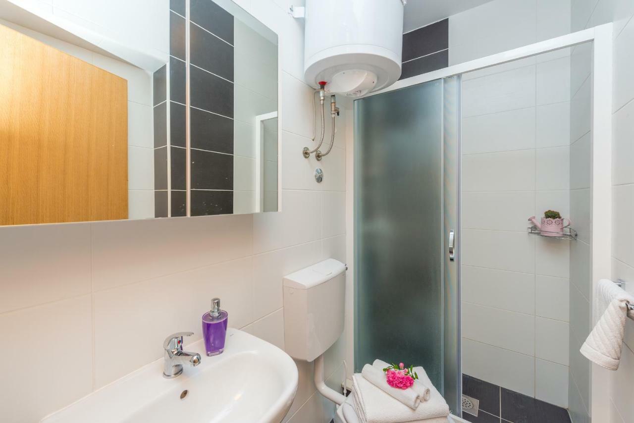 Apartment Fora *