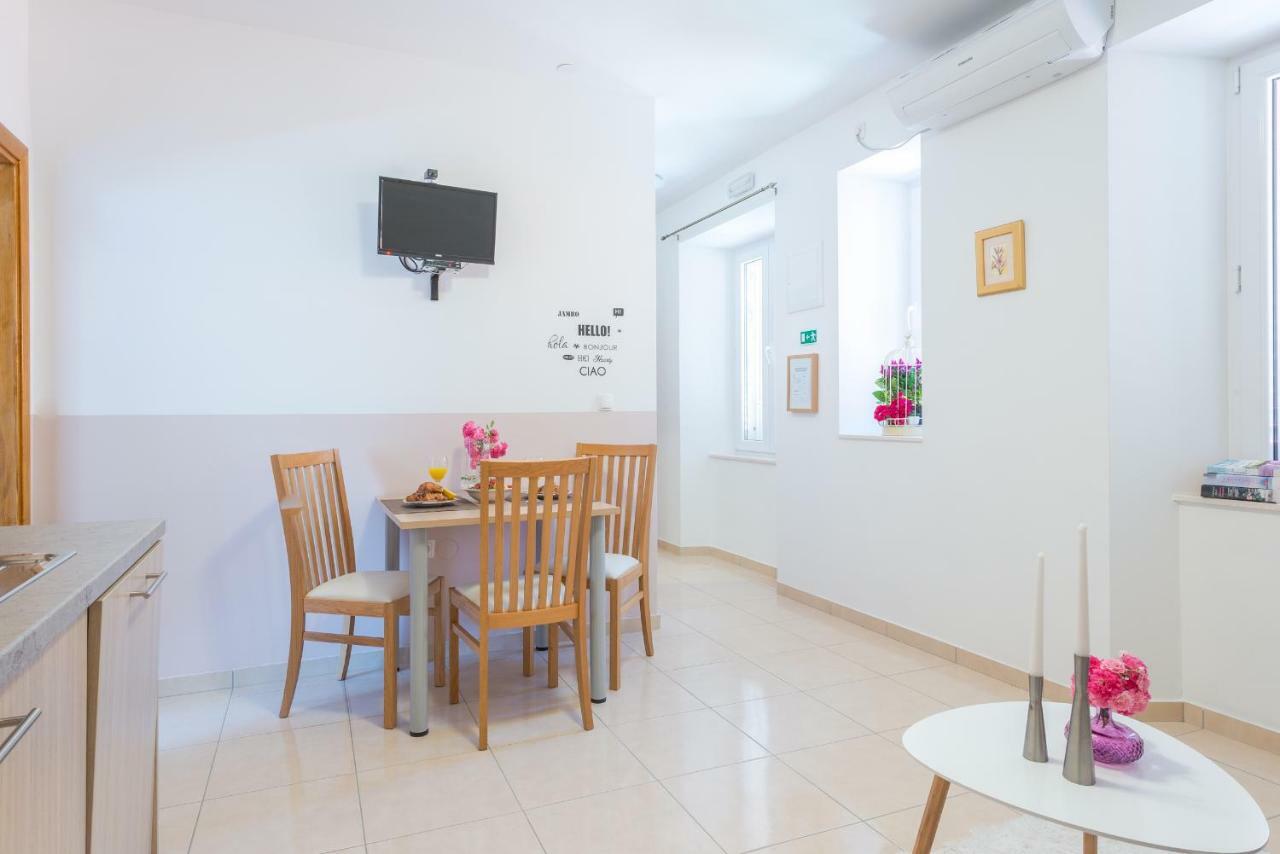 Apartment Fora *